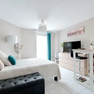 :) Grand Lumineux A Et Parking Apartment